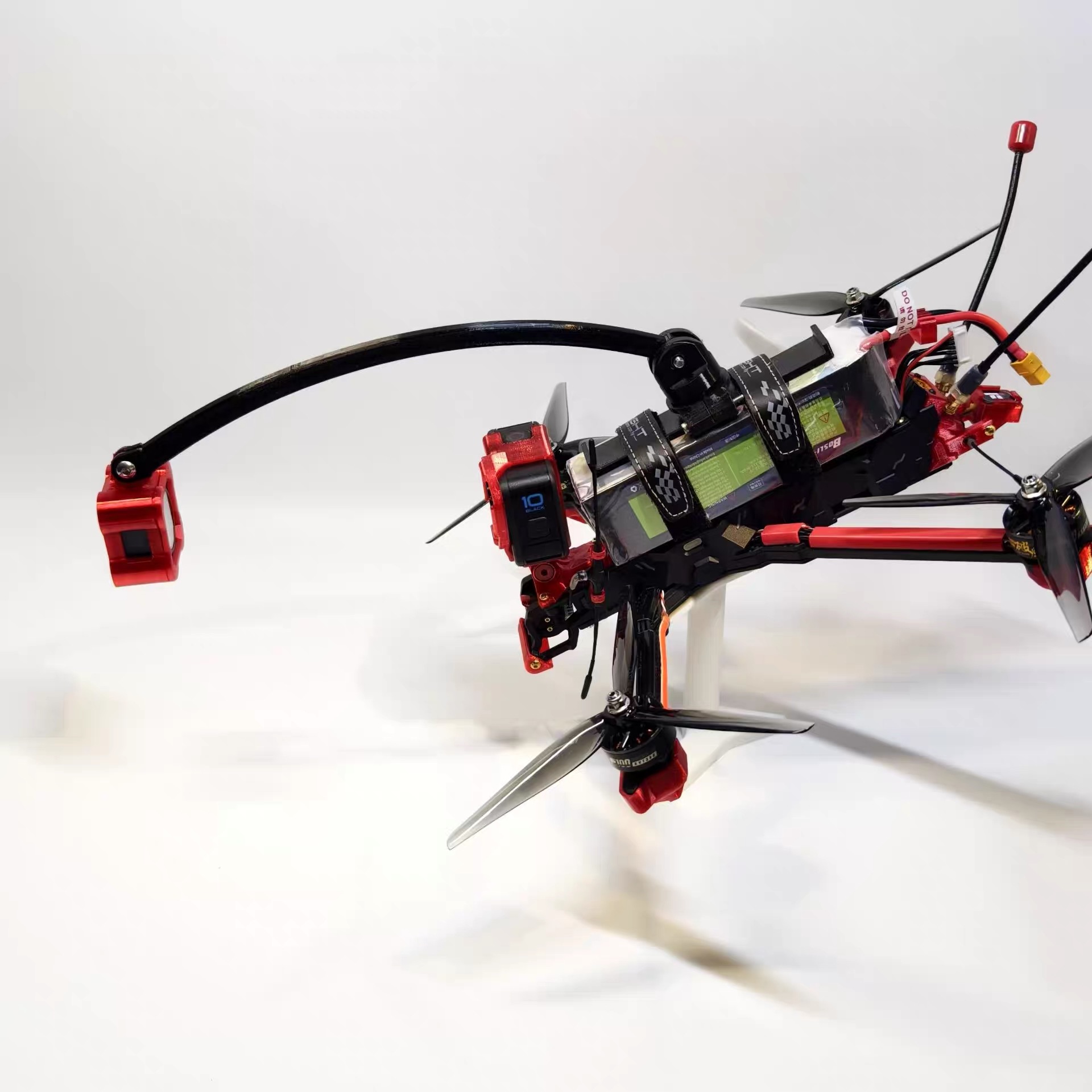 Kamera FPV z obrotowym uchwyte – Drone Camera Case recenzja i cena